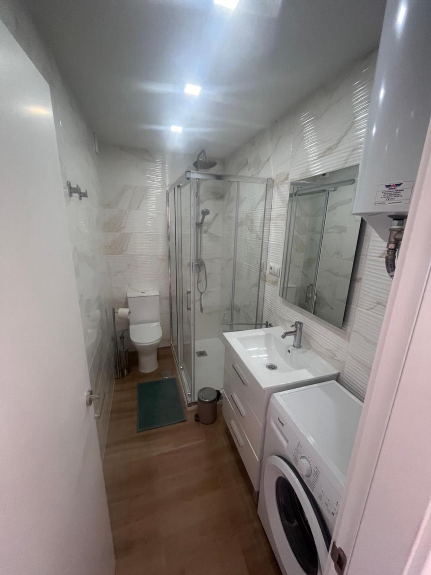 Apartamento Lidia Planta 1, La Carihuela 1ª Linea Playa, Vistas Mar, 1 Dormitorio, 52 M2, 1-3 Huesped, Amplio Balcon, Wifi Torremolinos Exterior photo