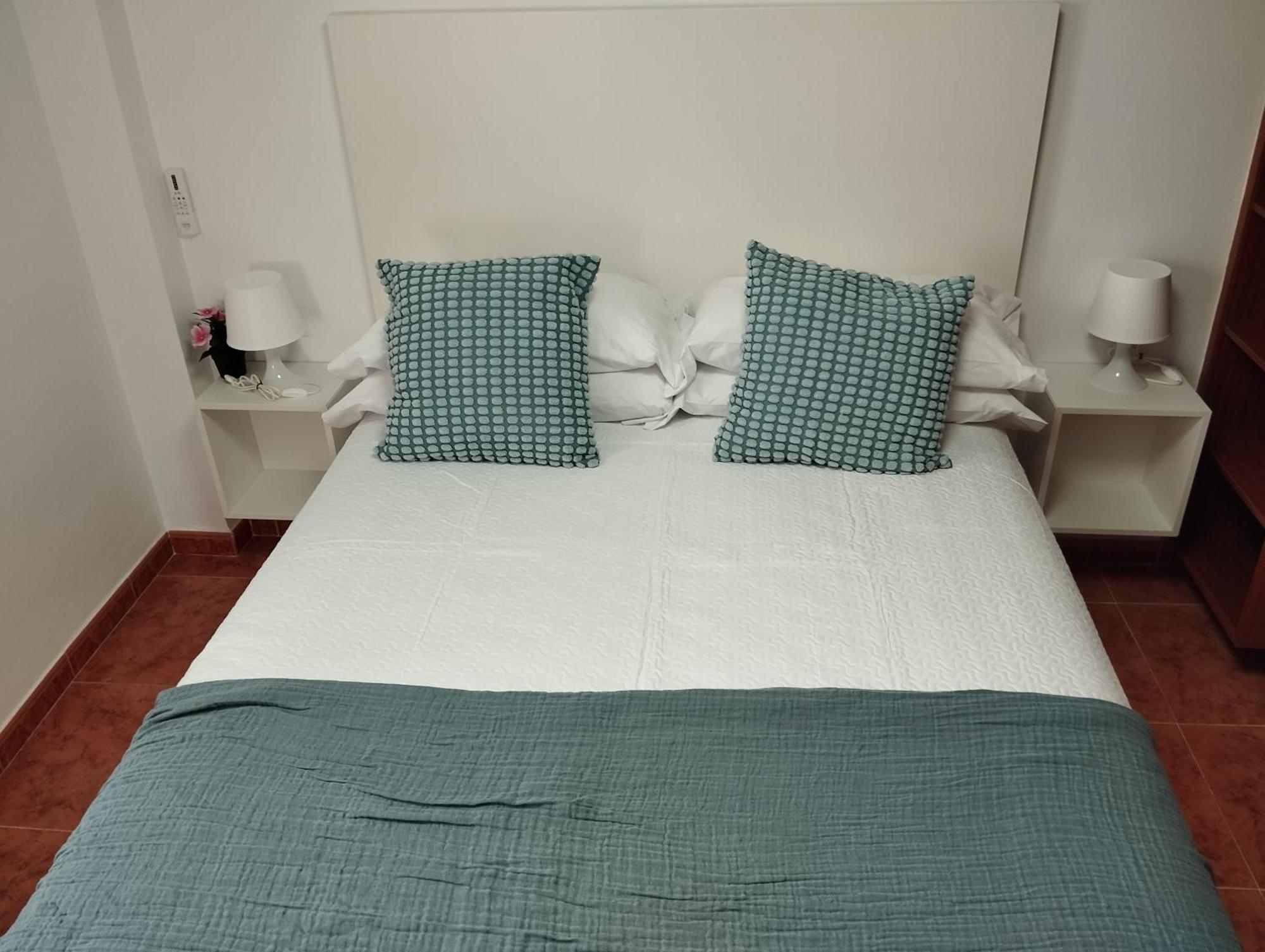 Apartamento Lidia Planta 1, La Carihuela 1ª Linea Playa, Vistas Mar, 1 Dormitorio, 52 M2, 1-3 Huesped, Amplio Balcon, Wifi Torremolinos Exterior photo